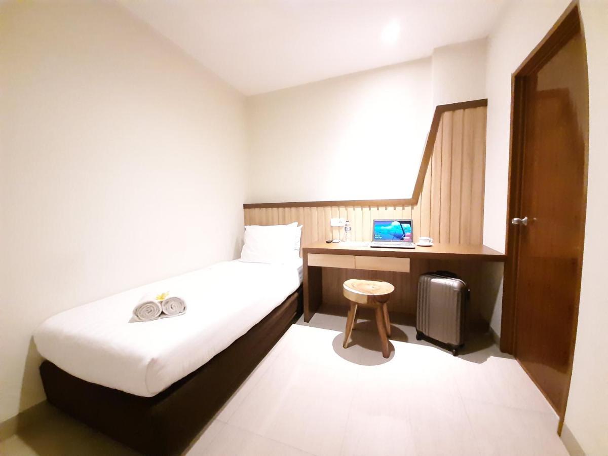 Hotel Pantes Kota Lama Semarang Kültér fotó
