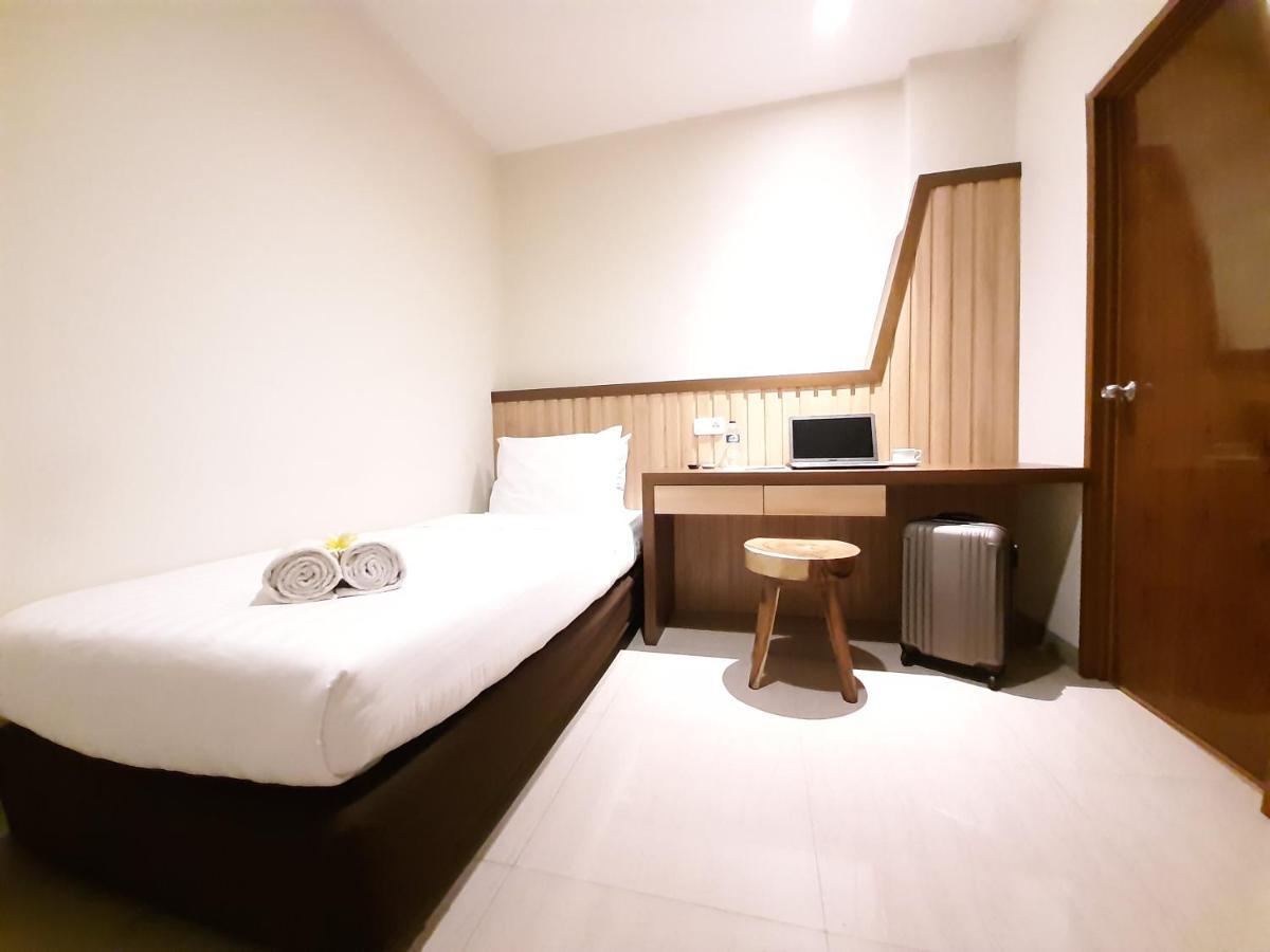 Hotel Pantes Kota Lama Semarang Kültér fotó
