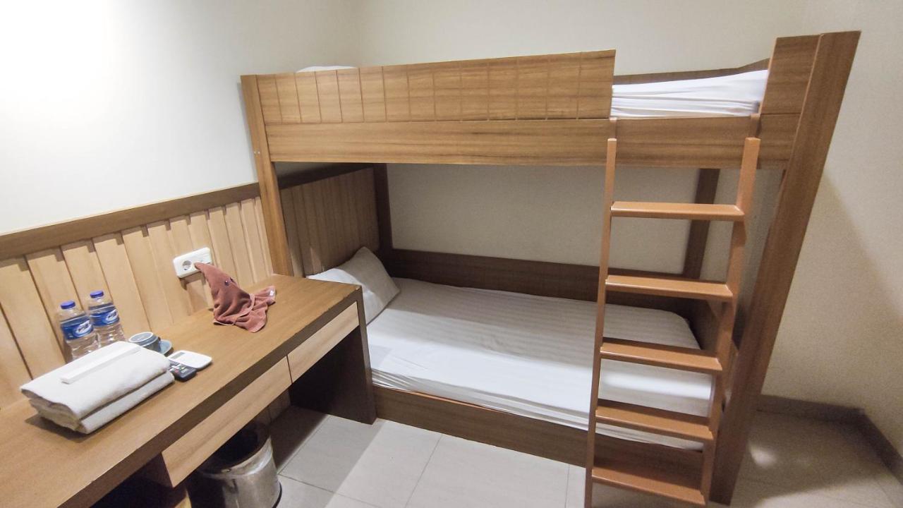 Hotel Pantes Kota Lama Semarang Kültér fotó